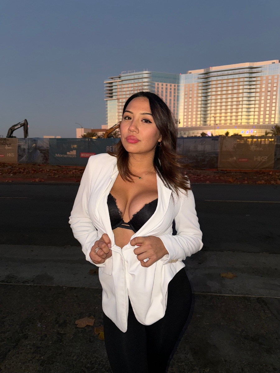 Take a pause and enjoy Ali Cruz — streaming from Ramadi