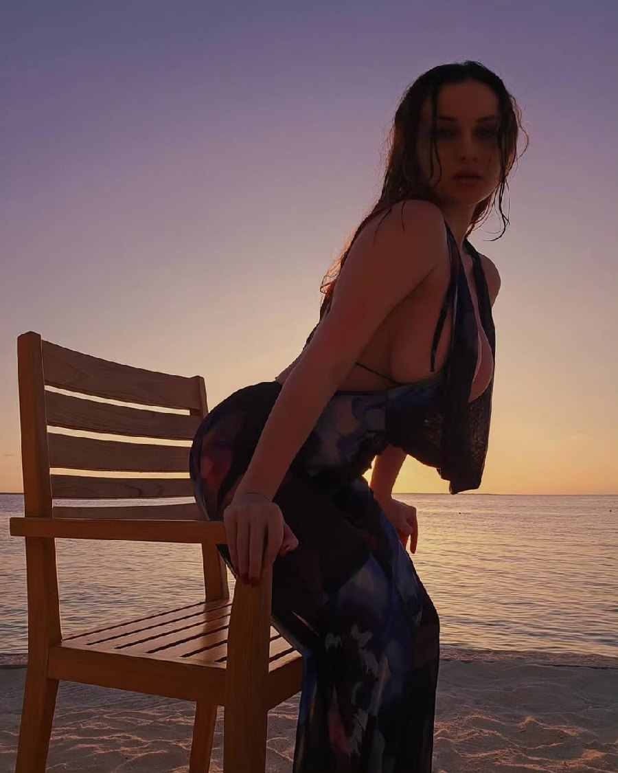 Sexy girl Miranda Faith nude in Ramadi