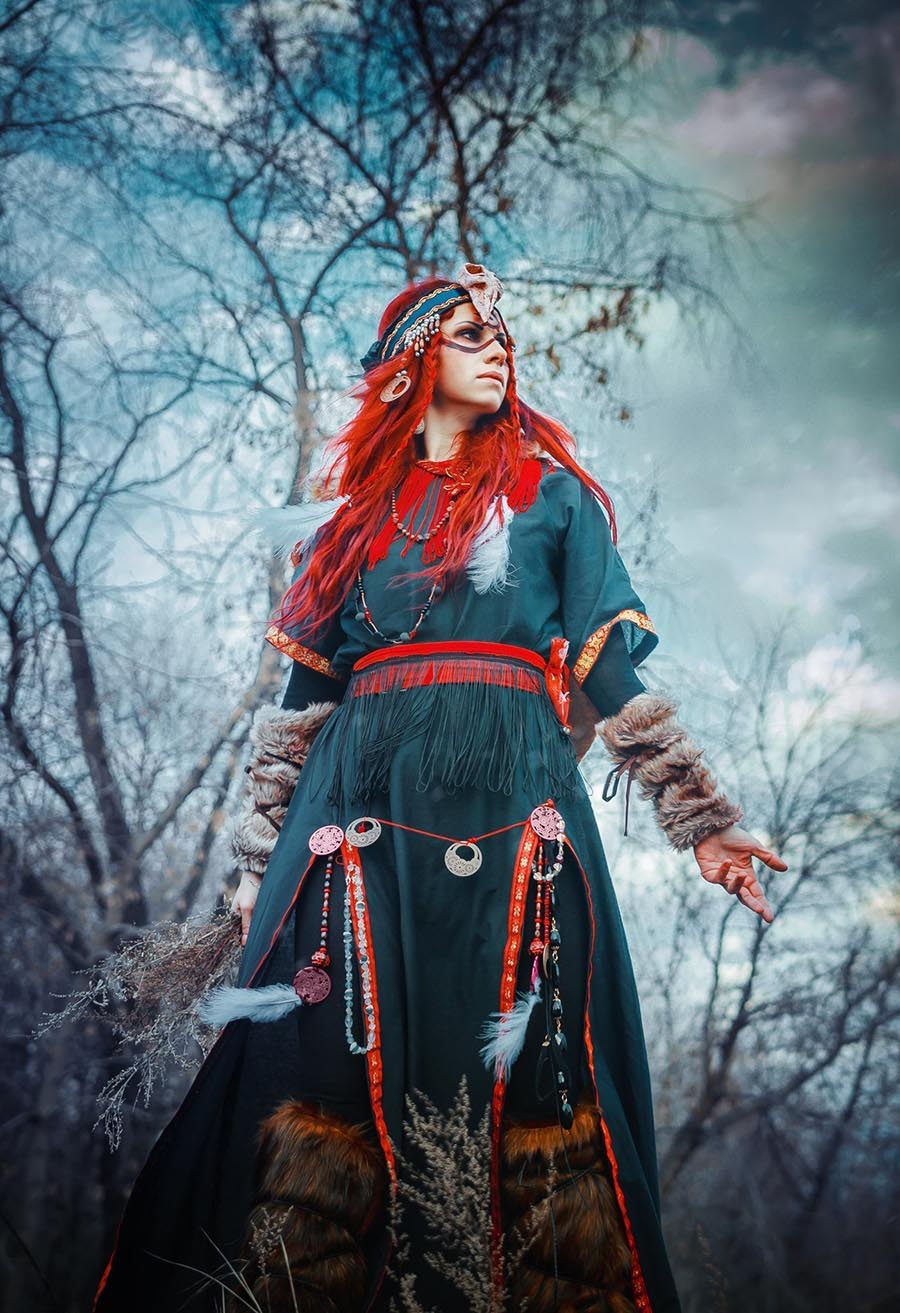 Girls in Slavic costumes underwear in Ramadi