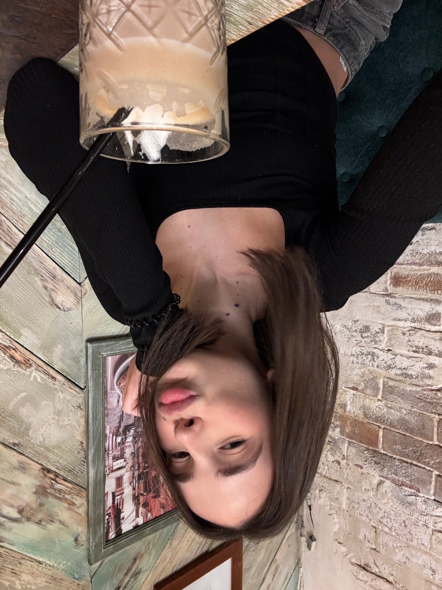 Fresh photos, fresh mood — Tina online in Ramadi