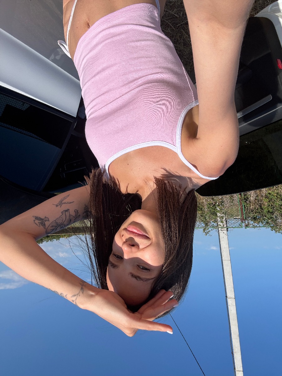 Sexy model Tina in Ramadi